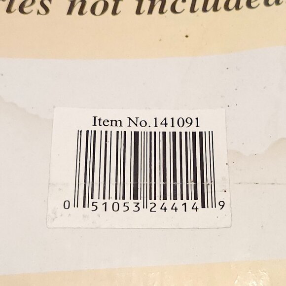 VINTAGE Mr. Christmas Snowing Scenes Magical Photo Frame Musical Moving Snow - Picture 11 of 11